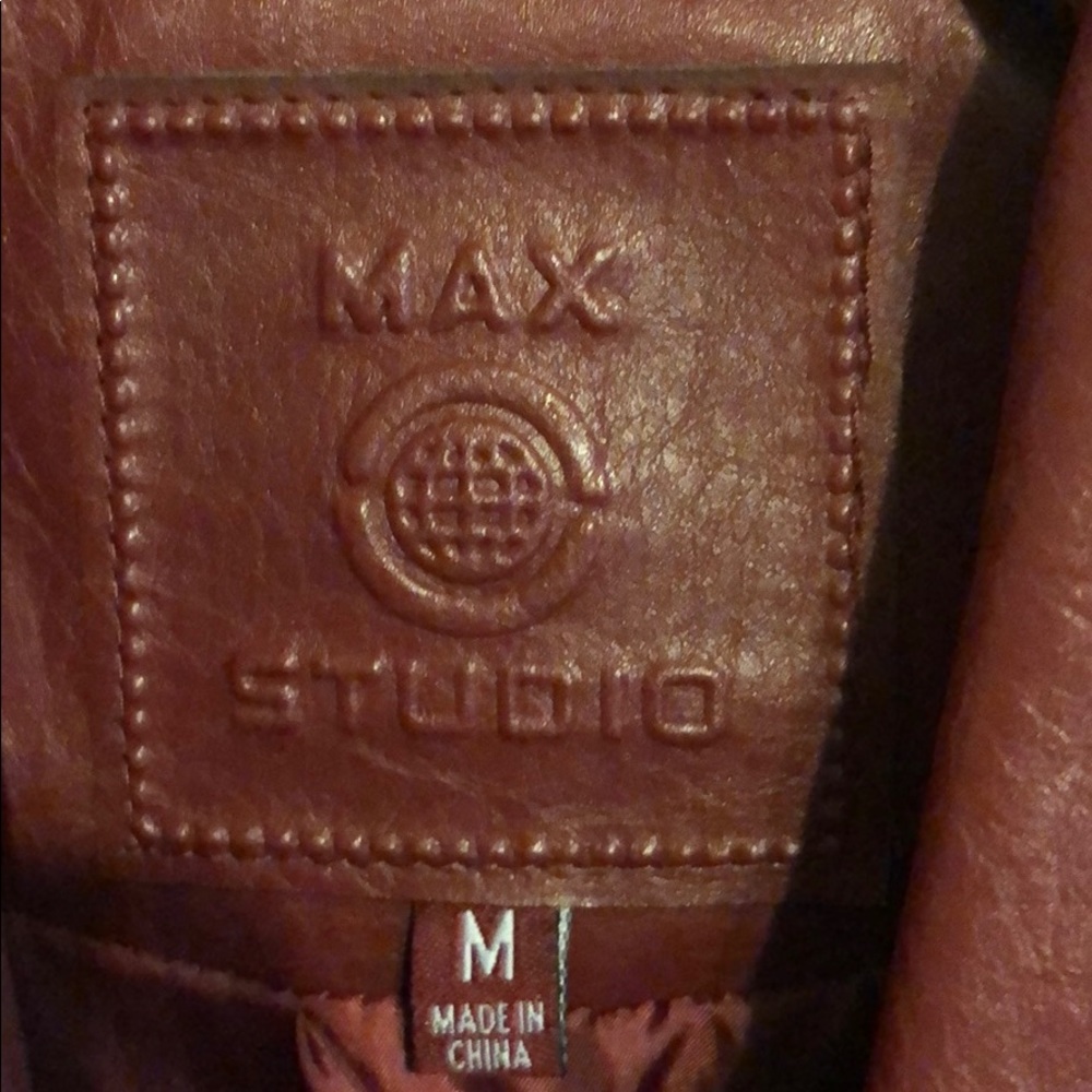 Leather jacket - Picture 4 of 5
